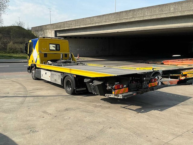 2019 iveco eurocargo 120-220 takelvrachtwagen low loader - afbeelding 30 van  36