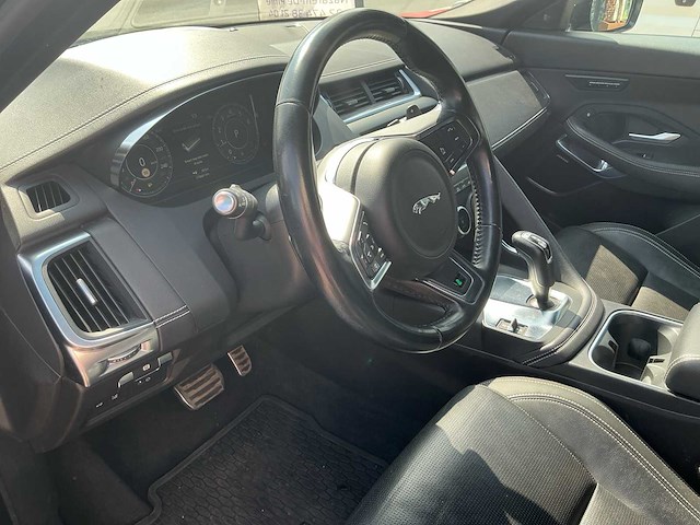 2019 jaguar e-pace - afbeelding 14 van  44