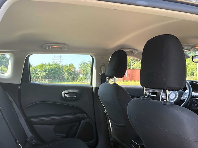 2019 jeep compass car - afbeelding 27 van  46