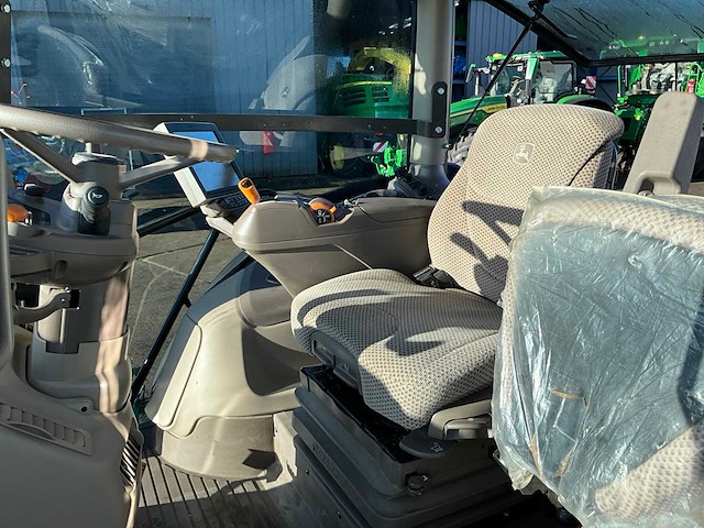 2019 john deere 6r215 vierwielaangedreven landbouwtractor - afbeelding 9 van  23