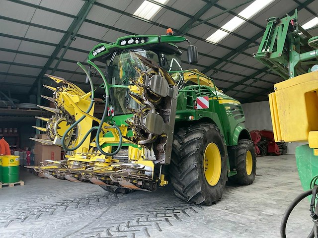 2019 john deere 8300 zelfrijdende veldhakselaar - afbeelding 1 van  15