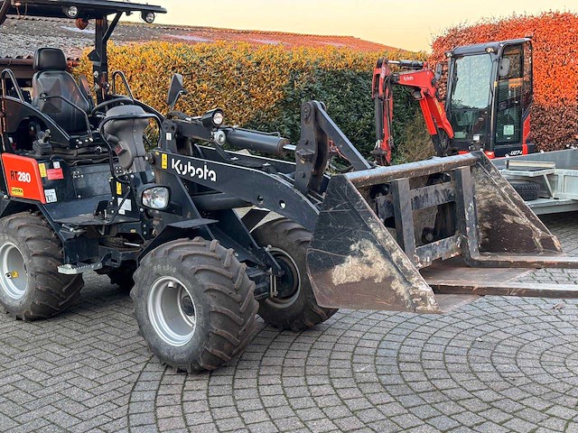 2019 kubota rt280 wiellader - afbeelding 2 van  9