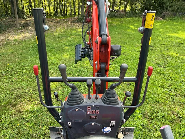 2019 kubota u10-3 minigraafmachine met extra hydraulische leiding, sorteergrijper en 3 bakken - afbeelding 2 van  30