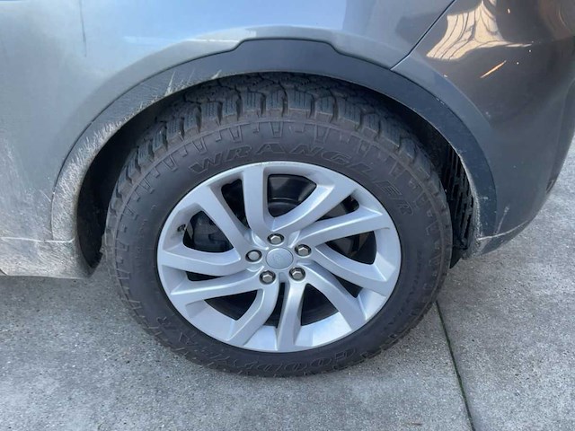 2019 land rover discovery 5 personenauto - afbeelding 17 van  30