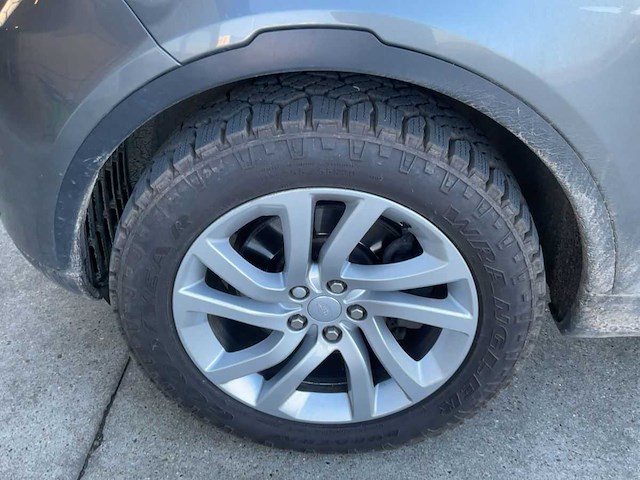 2019 land rover discovery 5 personenauto - afbeelding 19 van  30