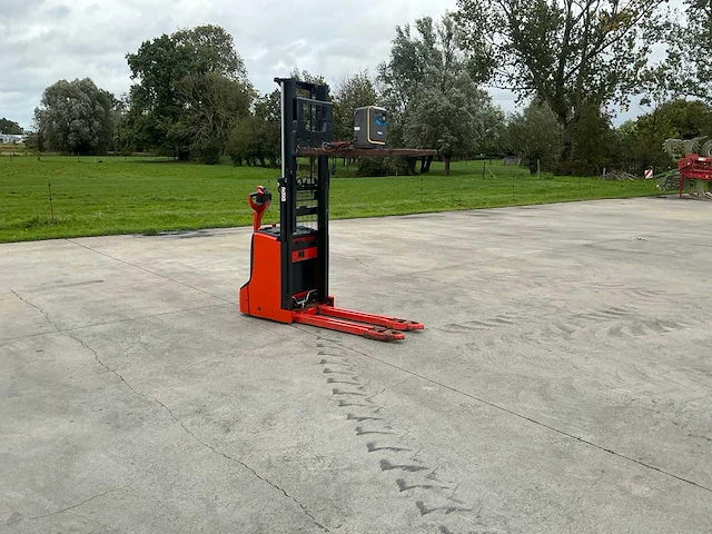 2019 linde d08 stapelaar met lader - afbeelding 12 van  44