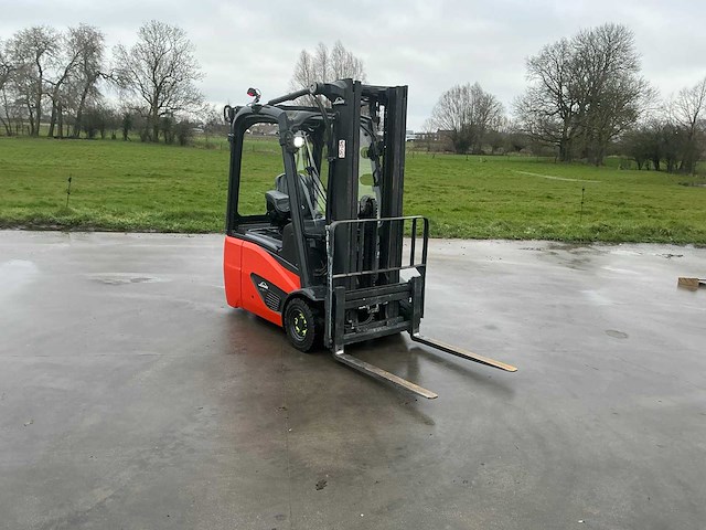 2019 linde e15-02 vorkheftruck met 2024 accu - afbeelding 14 van  36