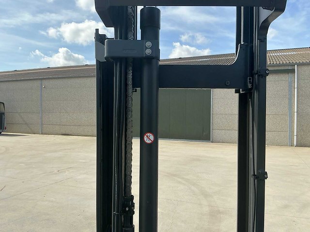 2019 linde r14 reach truck - afbeelding 14 van  28