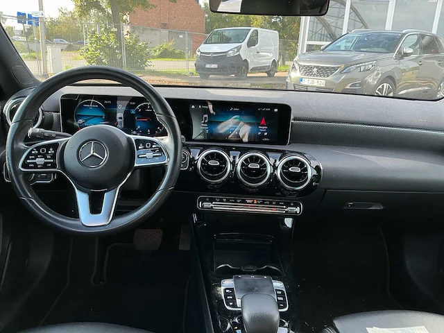 2019 mercedes-benz a 180 d personenauto - afbeelding 3 van  23