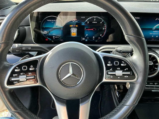 2019 mercedes-benz a 180 d personenauto - afbeelding 8 van  23
