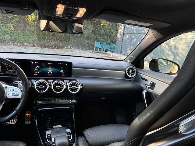 2019 mercedes-benz amg a 35 2.0 auto 2.0 benzine – 306 pk – automatisch – 2019 - afbeelding 21 van  60