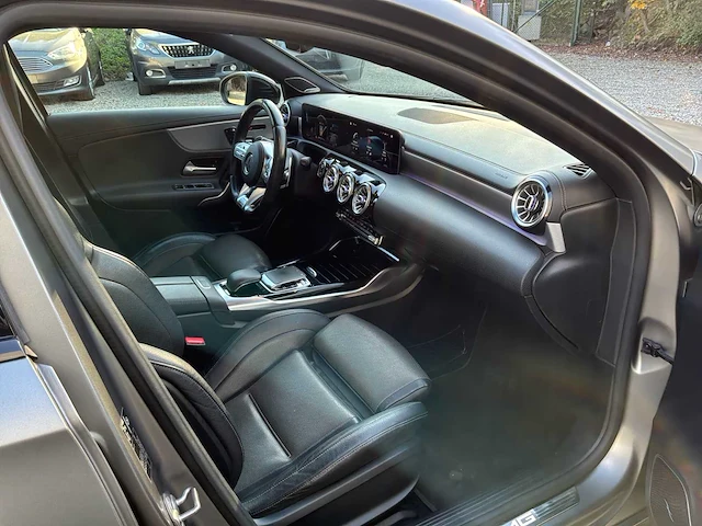 2019 mercedes-benz amg a 35 2.0 auto 2.0 benzine – 306 pk – automatisch – 2019 - afbeelding 29 van  60