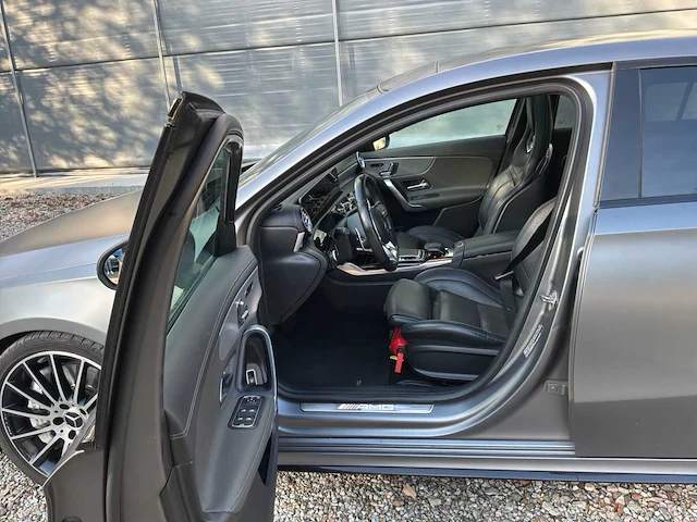 2019 mercedes-benz amg a 35 2.0 auto 2.0 benzine – 306 pk – automatisch – 2019 - afbeelding 18 van  60