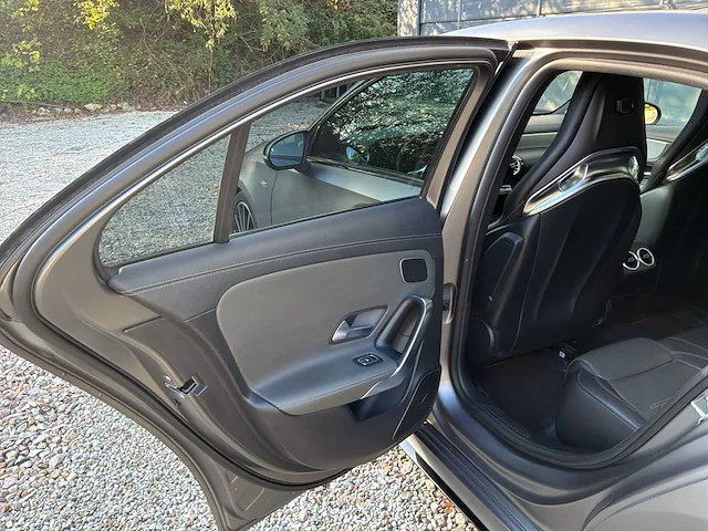 2019 mercedes-benz amg a 35 2.0 auto 2.0 benzine – 306 pk – automatisch – 2019 - afbeelding 30 van  60