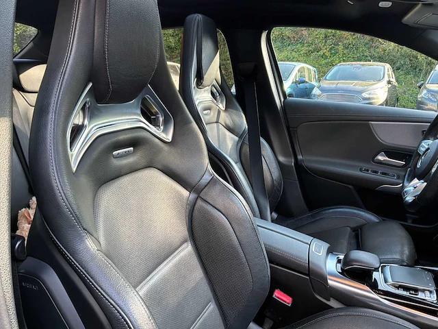 2019 mercedes-benz amg a 35 2.0 auto 2.0 benzine – 306 pk – automatisch – 2019 - afbeelding 41 van  60