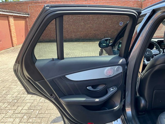 2019 mercedes-benz amg glc 63 s 4matic+ personenauto - afbeelding 31 van  67