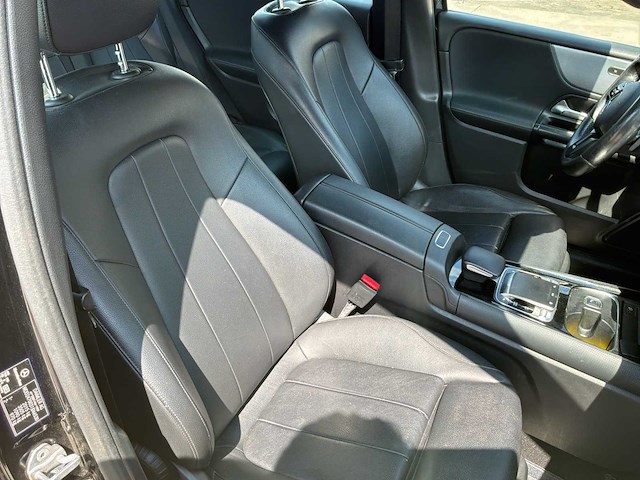 2019 mercedes-benz b 180 personenauto - afbeelding 25 van  36