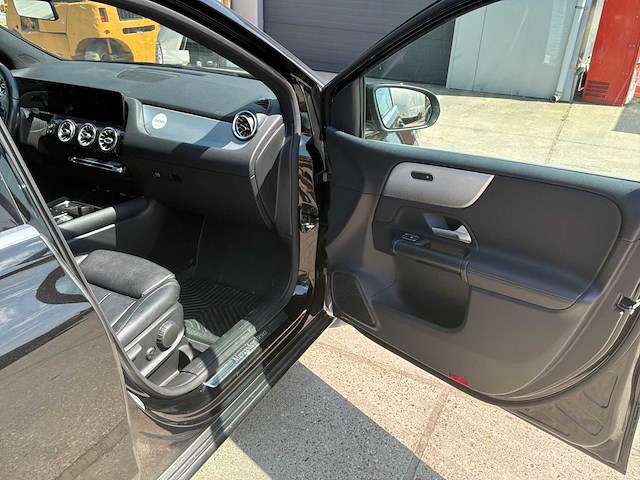 2019 mercedes-benz b 180 personenauto - afbeelding 21 van  29