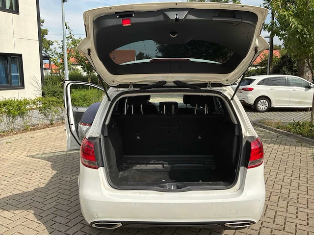 2019 mercedes-benz b-klasse 220d ambition auto - afbeelding 28 van  65