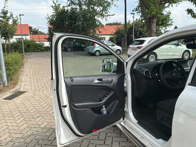 2019 mercedes-benz b-klasse 220d ambition auto - afbeelding 6 van  65