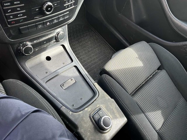 2019 mercedes-benz b-klasse 220d ambition auto - afbeelding 17 van  65