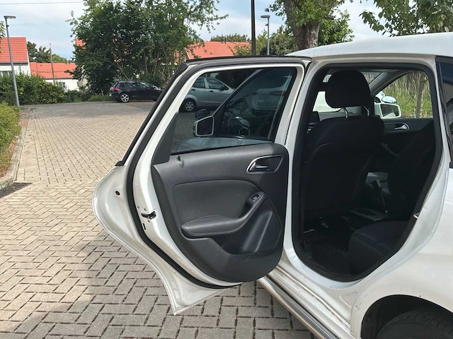 2019 mercedes-benz b-klasse 220d ambition auto - afbeelding 20 van  65