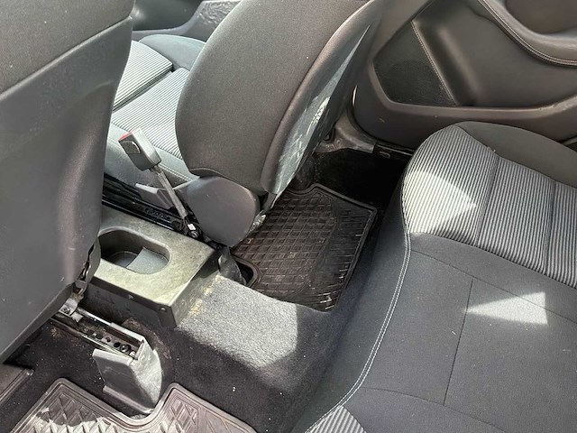 2019 mercedes-benz b-klasse 220d ambition auto - afbeelding 24 van  65