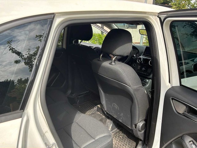 2019 mercedes-benz b-klasse 220d ambition auto - afbeelding 30 van  65