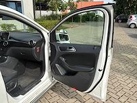 2019 mercedes-benz b-klasse 220d ambition auto - afbeelding 33 van  65