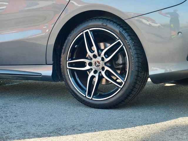 2019 mercedes-benz cla 180 schietremauto - afbeelding 6 van  37