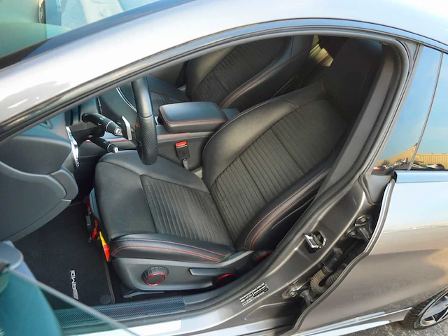 2019 mercedes-benz cla 180 schietremauto - afbeelding 10 van  37