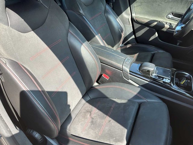 2019 mercedes-benz cla 180d personenauto - afbeelding 26 van  40