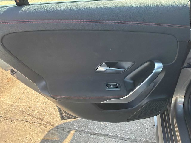 2019 mercedes-benz cla 180d personenauto - afbeelding 17 van  40