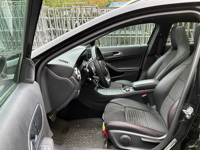 2019 mercedes-benz gla x156 gla 180 auto - afbeelding 5 van  29