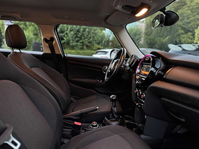 2019 mini one car 1,5 benzine 102 pk – 2019 – 92.764 km – handgeschakeld – belgische documenten - afbeelding 3 van  17