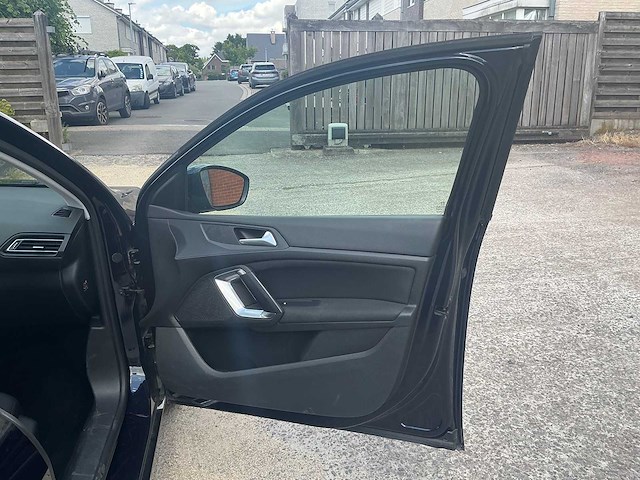 2019 peugeot 308 sw 1.2 puretech 110 benzine - afbeelding 17 van  38