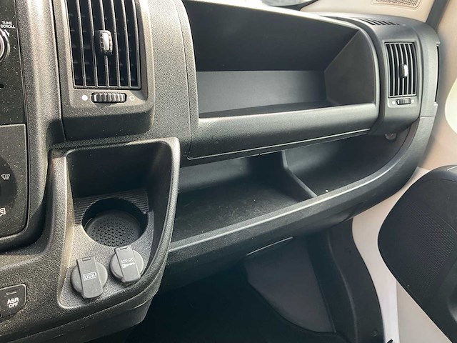 2019 peugeot boxer - airco - euro 6b - trekhaak - afbeelding 27 van  43