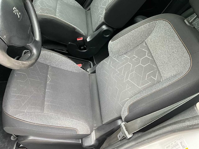 2019 peugeot partner tepee 1.6 bluehdi stationwagen 5 pers - euro 6 - airco - trekhaak - afbeelding 14 van  42