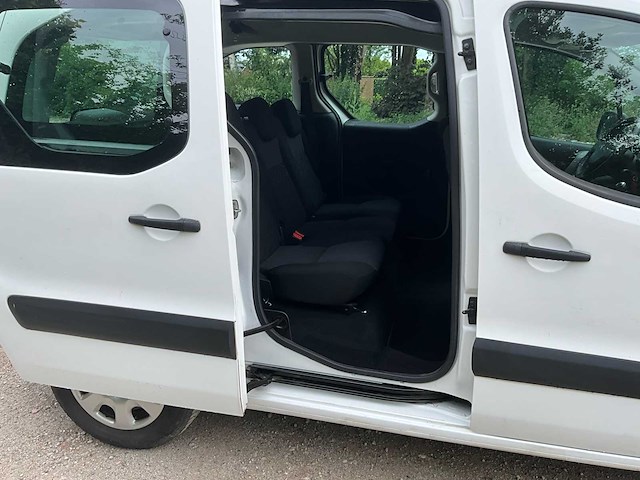 2019 peugeot partner tepee 1.6 bluehdi stationwagen 5 pers - euro 6 - airco - trekhaak - afbeelding 30 van  42