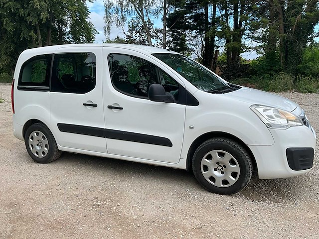 2019 peugeot partner tepee 1.6 bluehdi stationwagen 5 pers - euro 6 - airco - trekhaak - afbeelding 39 van  42