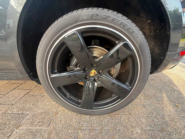 2019 porsche macan - sport design | sport chrono | pasm | bose | sportuitlaat | 360° camera | 21" sport classic | 51.351 km - afbeelding 4 van  34
