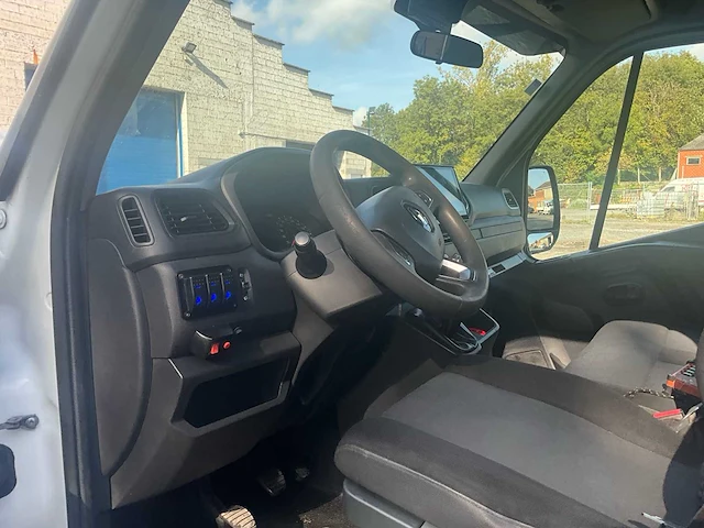 2019 renault master renault master 2,3 dci 120 kw euro 6 – sleepwagen – schuivend/kantelplatform + op afstand bestuurbare lier – 331,458 km - afbeelding 20 van  22