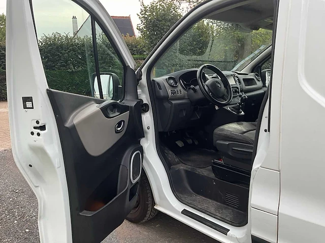 2019 renault trafic - 102 254 km - bedrijfswagen - afbeelding 2 van  32