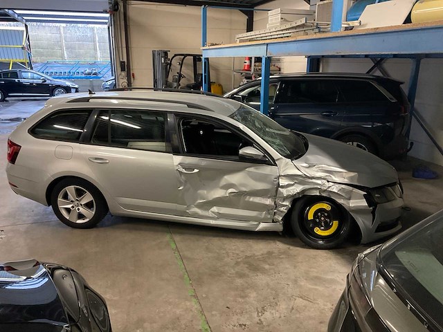 2019 skoda octavia schadewagen - afbeelding 39 van  41