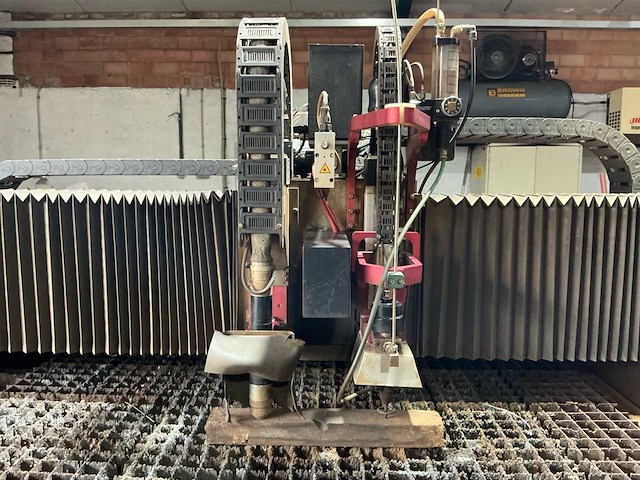 2019 stako trium wpc plasma/waterjet snijmachine - afbeelding 34 van  34