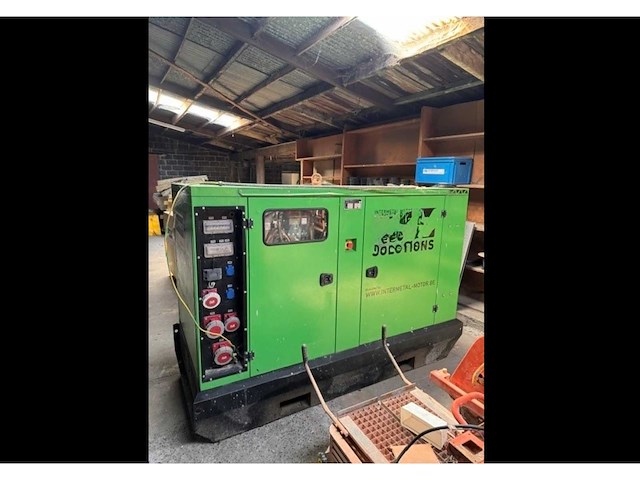 2019 stroomgroep 60kva + mazouttank 2100l - afbeelding 1 van  8