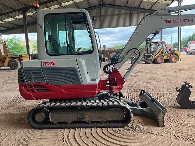 2019 takeuchi tb235 rupsgraafmachine - afbeelding 14 van  19