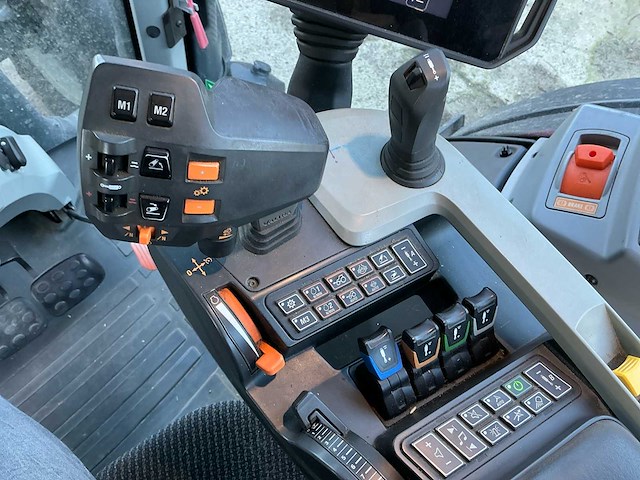 2019 valtra n174s vierwielaangedreven landbouwtractor - afbeelding 18 van  48