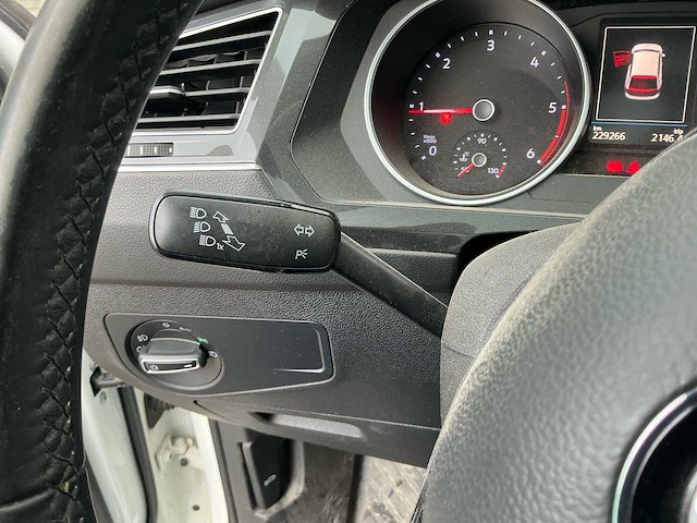 2019 volkswagen tiguan 2.0 tdi r-line suv personenauto - afbeelding 17 van  54