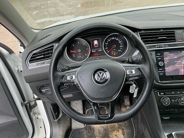 2019 volkswagen tiguan 2.0 tdi r-line suv personenauto - afbeelding 18 van  54